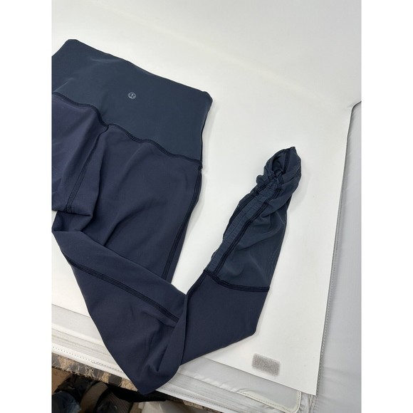 Lululemon Chase Me Crop  Align logo key pocket ‎ size 6 - Picture 2 of 9